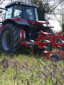 Kverneland Enduro, performing powerful and efficient on field