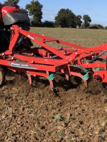 Stubble Cultivators - Kverneland Turbo powerful and efficient in use during operation