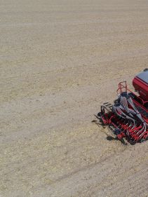 Kverneland e-drill maxi pluss, combined grain and fertilizer model