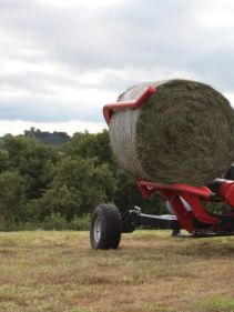 Bale Wrappers - VICON BW 2400, trailed wrapper produced for smaller tractors and is very ease to operate