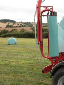 Bale Wrappers - VICON BW 2400, trailed wrapper produced for smaller tractors and is very ease to operate