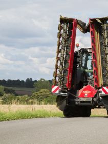 Mower Conditioners - VICON EXTRA 7100T VARIO - 7100R VARIO - EFFICIENT BUTTERFLY MOWER COMBINATION, outstanding performance with new QuattroLink suspension