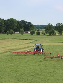 Tedders, Trailed - VICON FANEX 1404C, easy to use in operations and also works with low power tractors