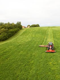 Plain Mowers - VICON EXTRA 324F ALPIN - FRONT MOUNTED ALPINE DISC MOWER, made for mountain regions and hilly conditions with its stable gravity point and excellent visibility