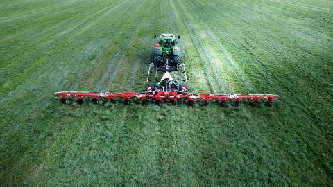 Kverneland 85156 C – Trailed ProLine tedder