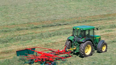 Andaineurs monorotor CompactLine avec une largeur de travail de 4,70 m
