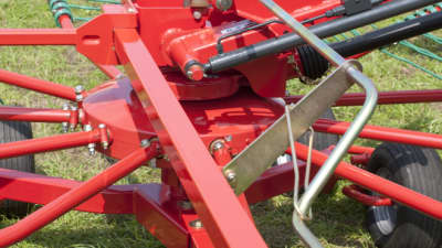 KVERNELAND 9464 C - 9472 C - 9472 C HYDRO - 9476 C, CompactLine Gearbox , provide the compact unit with strength and dependability.