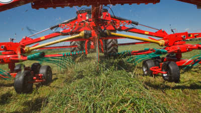 KVERNELAND 9464 C - 9472 C - 9472 C HYDRO - 9476 C, strong frames and cost efficient with CompactLine maintenance-friendly gearbox