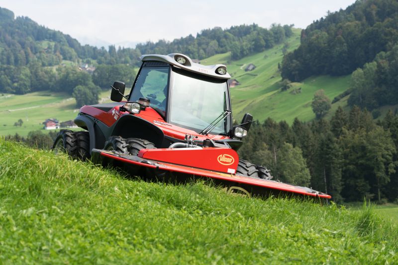 Plain Mowers - VICON EXTRA 324F ALPIN - FRONT MOUNTED ALPINE DISC MOWER, made for mountain regions and hilly conditions with its stable gravity point and excellent visibility