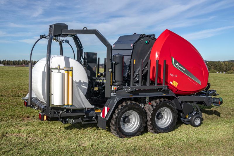 Variable Chamber Baler-Wrapper combinations - Kverneland 6716-6720 Plus FlexiWrap, operating cost efficient and providing high outputs on field