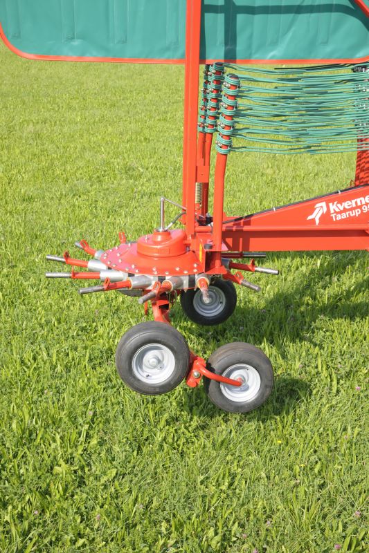 Single Rotor Rakes - Kverneland 9542 - 9546, high performance single rake designed to last for a long time