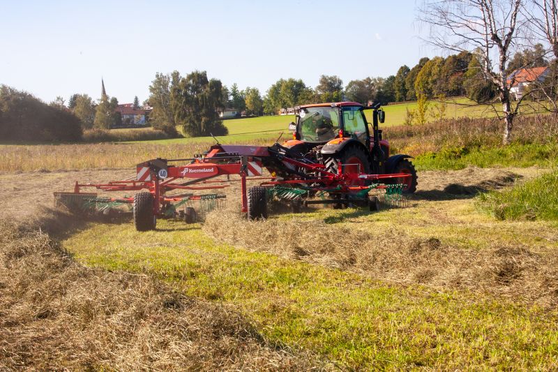 Double rotor rakes - Kverneland 9670, operating comfort, flexible and compact during transport and storage