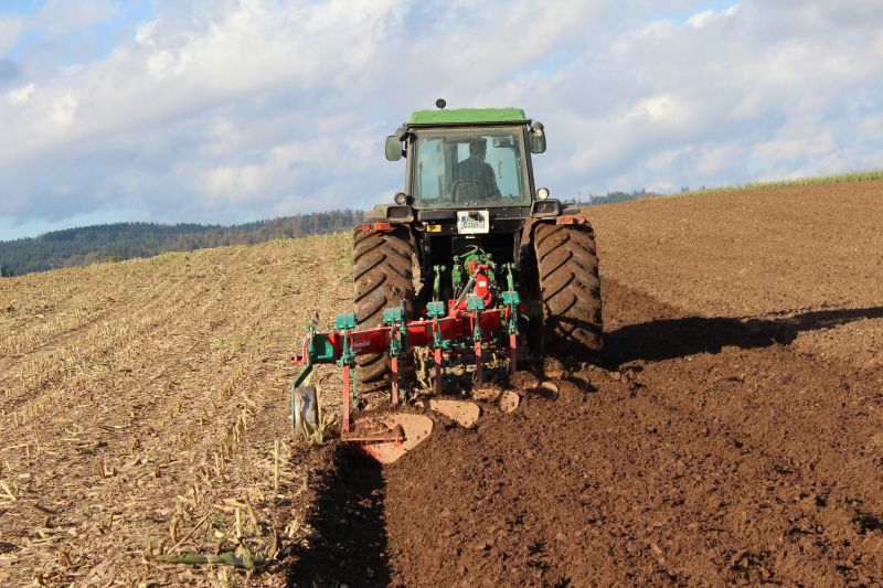 Kverneland AB AD, easy and efficient ploughing