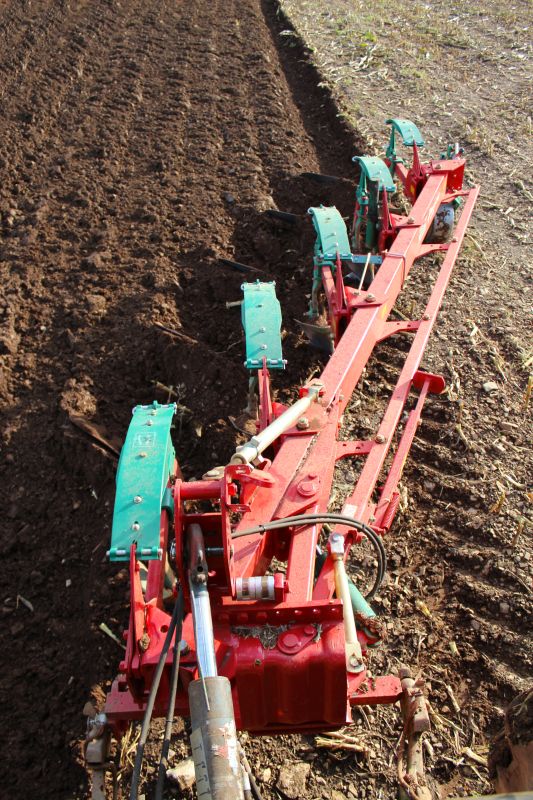 Kverneland AB AD, easy and efficient ploughing