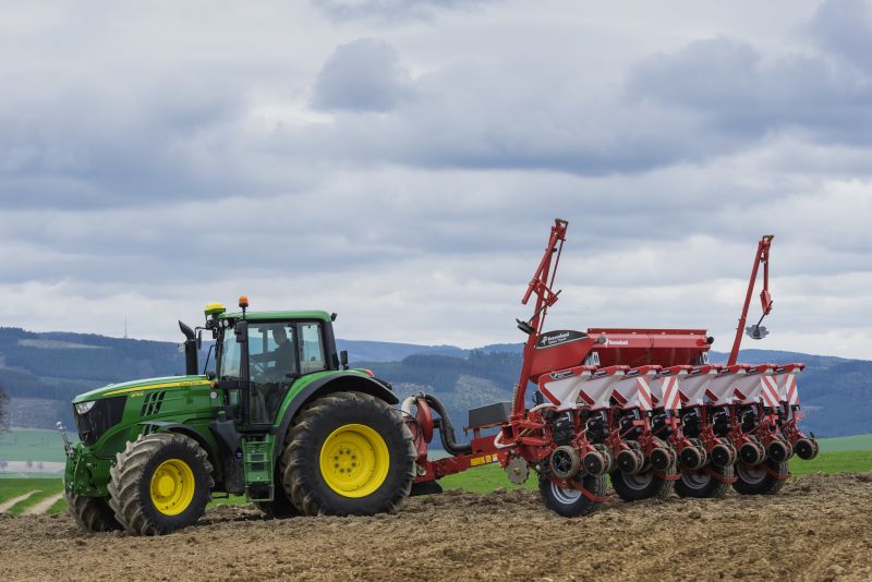 Kverneland optima TFprofi, high performance and reduced tractor power requirement