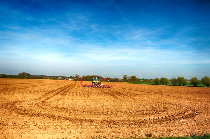Kverneland Unicorn, precision in all soil conditions, great range of tools