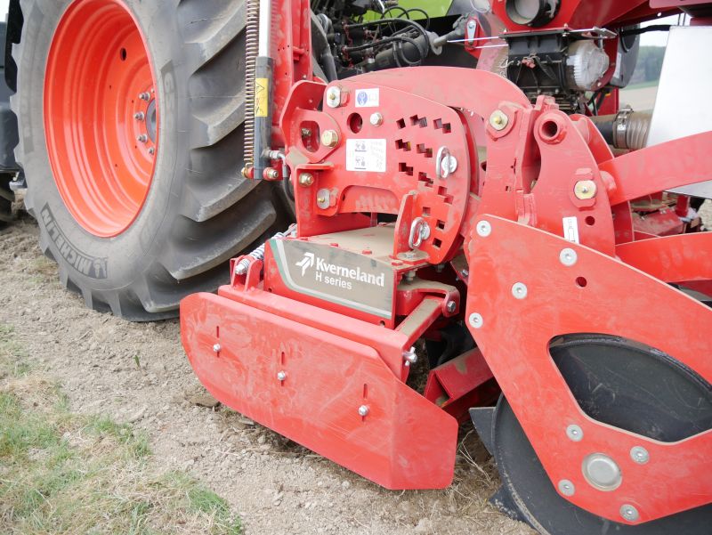 Kverneland e-drill maxi plus, isobus, IsoMatch, adustable hopper