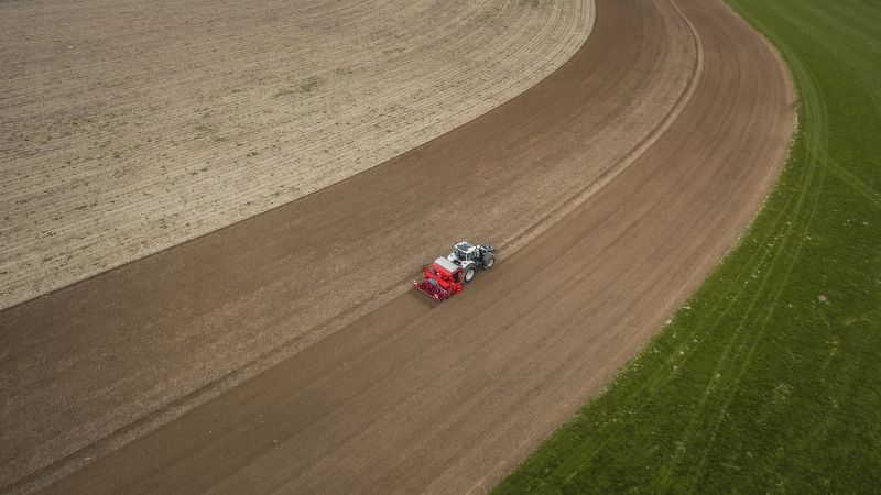 Kverneland e-drill maxi pluss, combined grain and fertilizer model