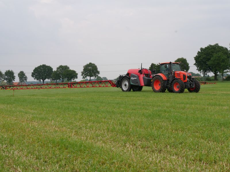 Kverneland iXtrack T4, effective, precise, stable and easy on field