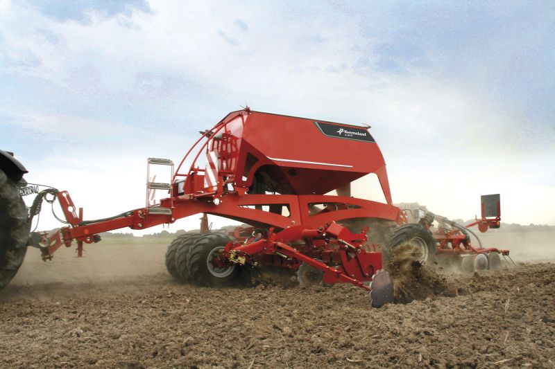 Kverneland u-drill, universal seed drill combination - seedbed preparation and levelling