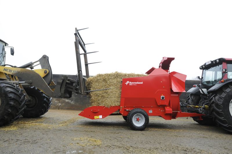 Bale Choppers - Feeders, Kverneland 853, high blowing performance during operation, also a strong package of new features