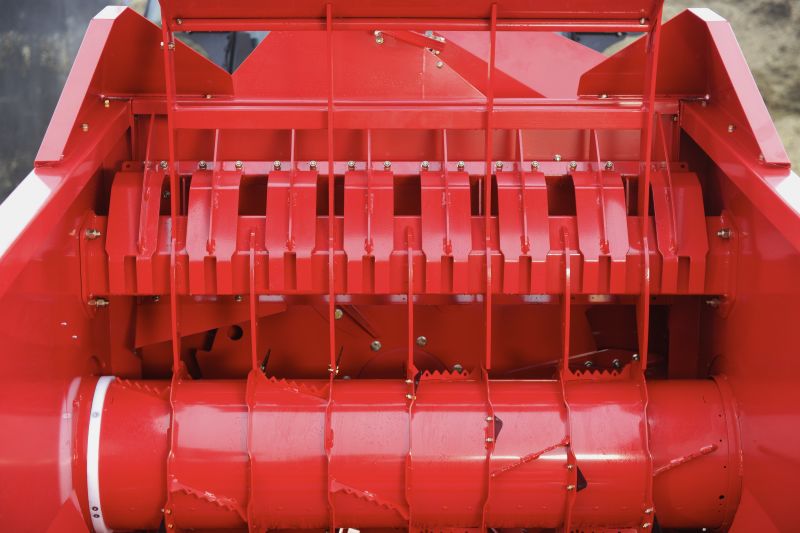 Bale Choppers - Feeders, Kverneland 853, high blowing performance during operation, also a strong package of new features