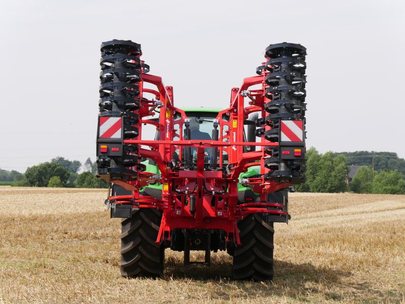 Kverneland Enduro, performing powerful and efficient on field