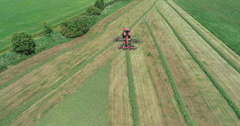 Four Rotor Rakes - VICON ANDEX 1304 PRO, super efficient in use during field operation with ISOBUS option