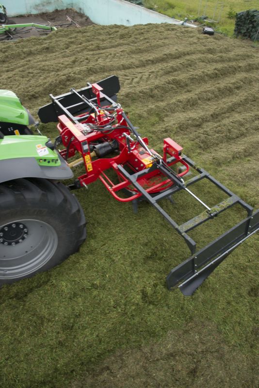 Silage Spreaders - VICON DUPLEX 400 - 600, great capacity and high performance also easy to use in operation