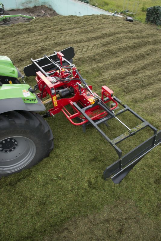 Silage Spreaders - VICON DUPLEX 400 - 600, great capacity and high performance also easy to use in operation