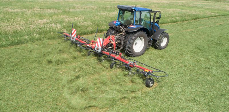 Mounted Tedders - Vicon Fanex 604 - 804, ideal for hay making also low weight and low power requirments