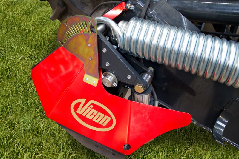 Mower Conditioners - VICON EXTRA 624T - 628T/R - 632T FARMER, tine conditiong with hydraulic spring adjustments also slim design for efficient during operation