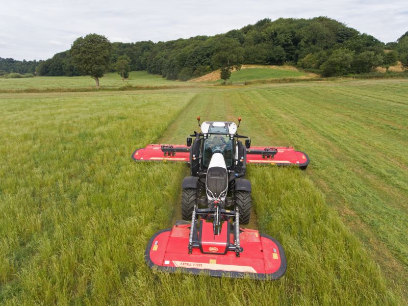 Mower Conditioners - VICON EXTRA 7100T VARIO - 7100R VARIO - EFFICIENT BUTTERFLY MOWER COMBINATION, outstanding performance with new QuattroLink suspension