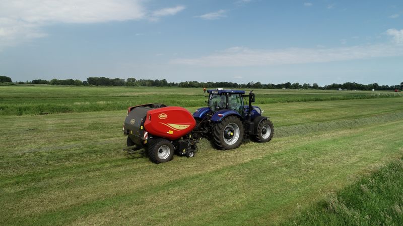 Fixed Chamber round balers - VICON FIXBALE 500, specialist baler for heavy silage conditions with low power requirments for efficient operation