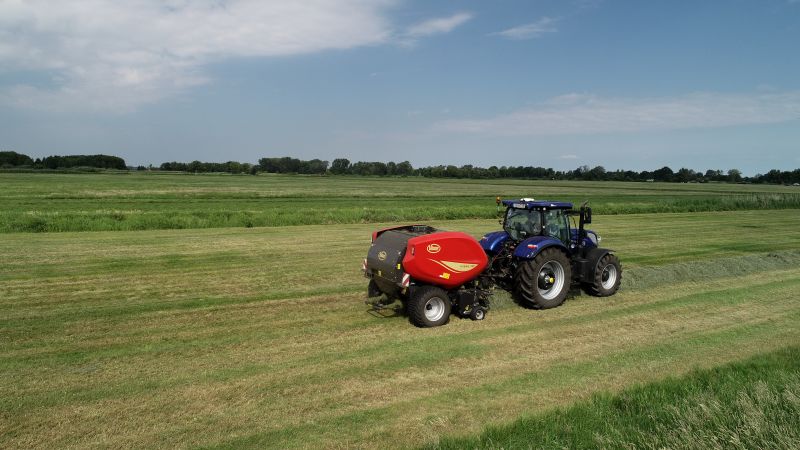 Fixed Chamber round balers - VICON FIXBALE 500, specialist baler for heavy silage conditions with low power requirments for efficient operation