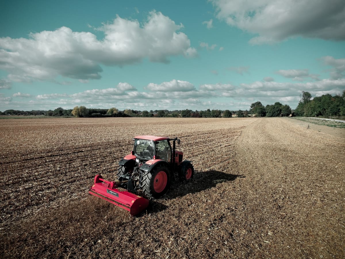 Kverneland FXE - Excellentes performances, faible puissance et besoin de maintenance