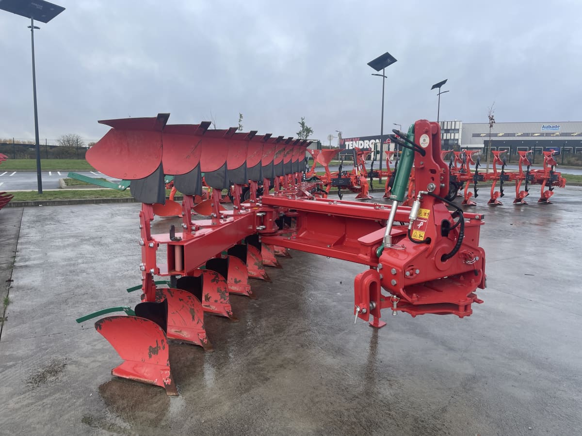 Charrue déchaumeuse Ecomat On Land 10 corps