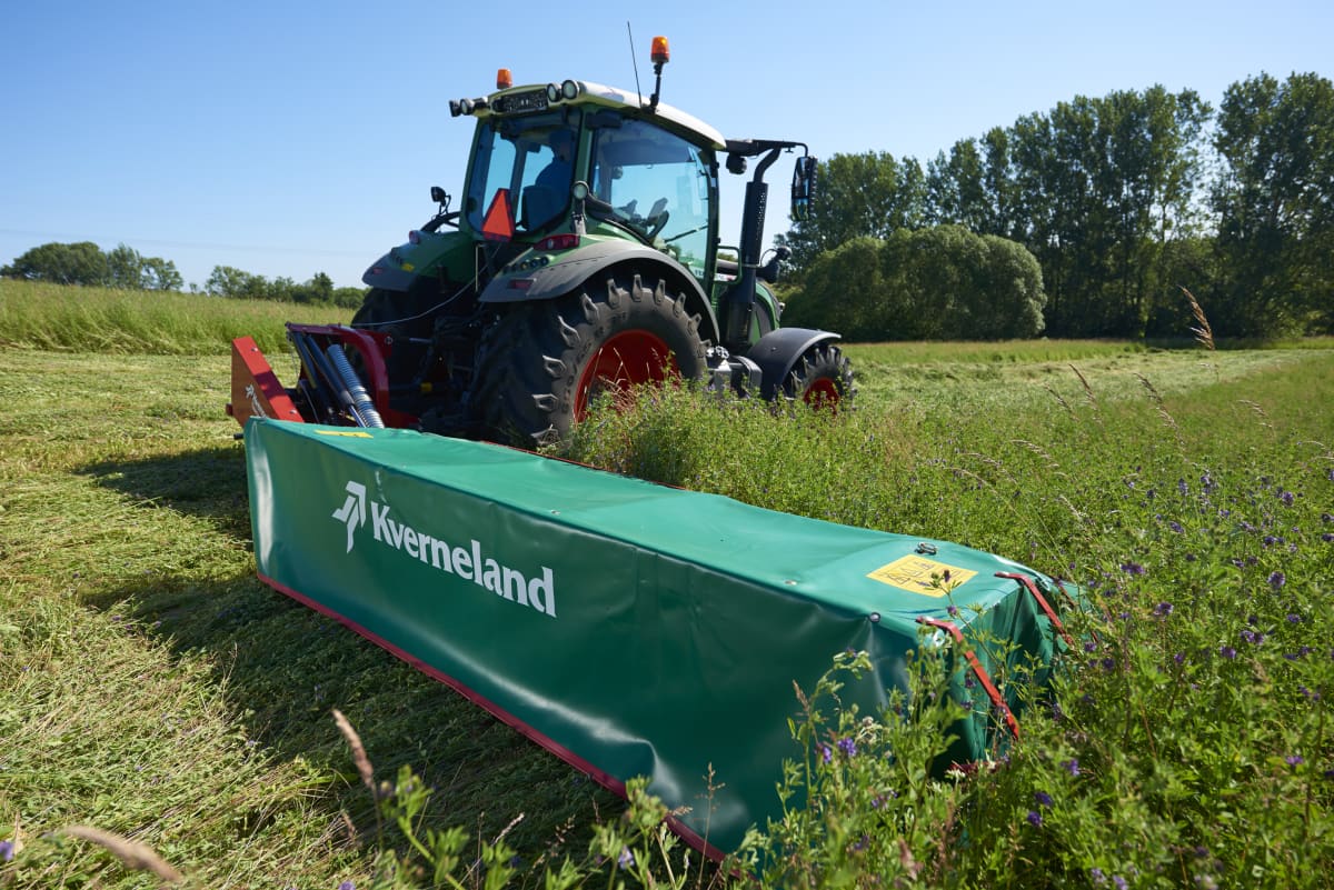 Plain Mowers - KVERNELAND 2624 M - 2628 M - 2632 M, low power requierments, easy handling and high outputs