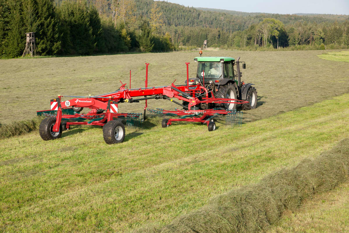 TerraLink Quattro pour un suivi de terrain parfait - Kverneland 9577 S