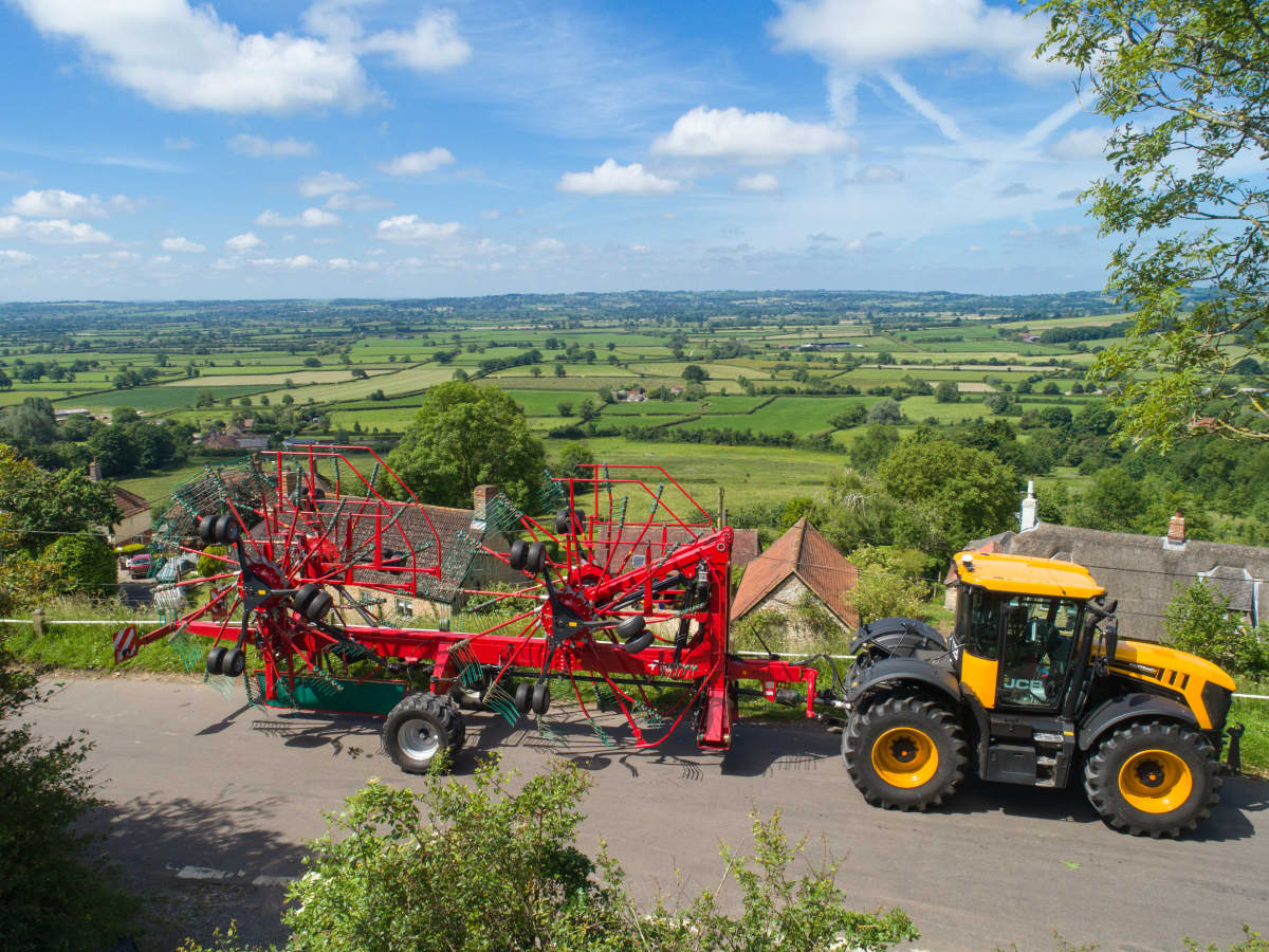 Four Rotor Rakes - Kverneland 97150 C, folded and compact during transportation and storage