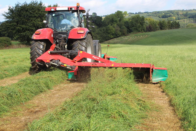Mower Conditioners - Kverneland 3200 MN/MR low weight but aggressive conditioning