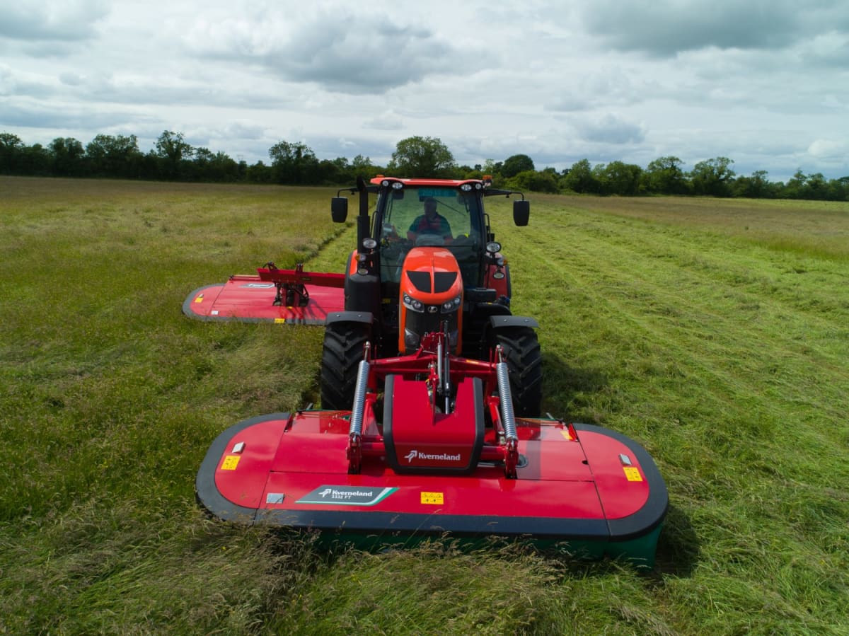 Mower Conditioners - Kverneland 3300 FT FR comfort for operator and maintenance friendly
