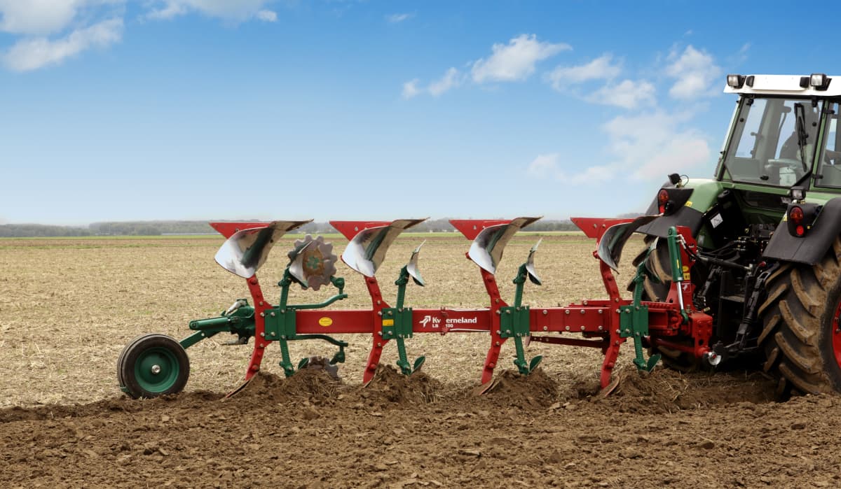 Reversible Mounted Ploughs - Kverneland EG LB, time, fuel and environment friendly when operating on field