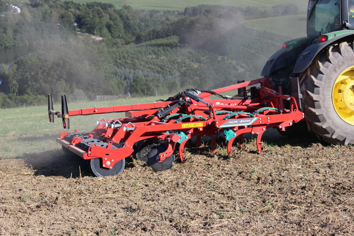 Kverneland Enduro, performing powerful and efficient on field