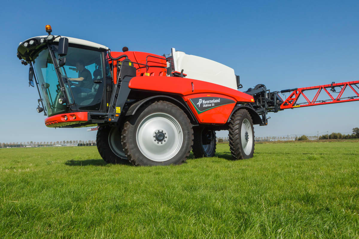 Kverneland-Self-Propelled-Sprayer-iXdrive-S6-0003