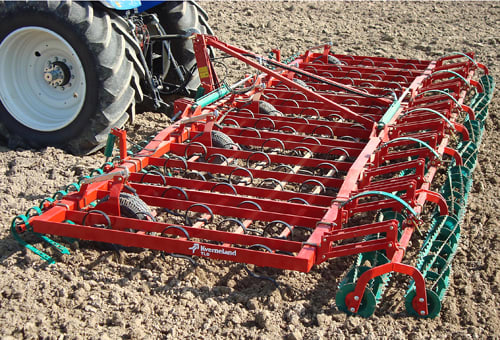 Seedbed Cultivators - Kverneland TLD ground counters, precise depth control on field