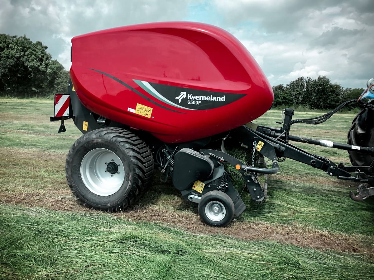 Fixed Chamber Round Balers - Kverneland 6500 F, full roller with high performance for heavy silage conditions