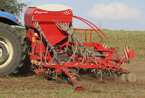 Integrated seeding combinations - Kverneland ts-drill, ELDOS provides user electronic control,