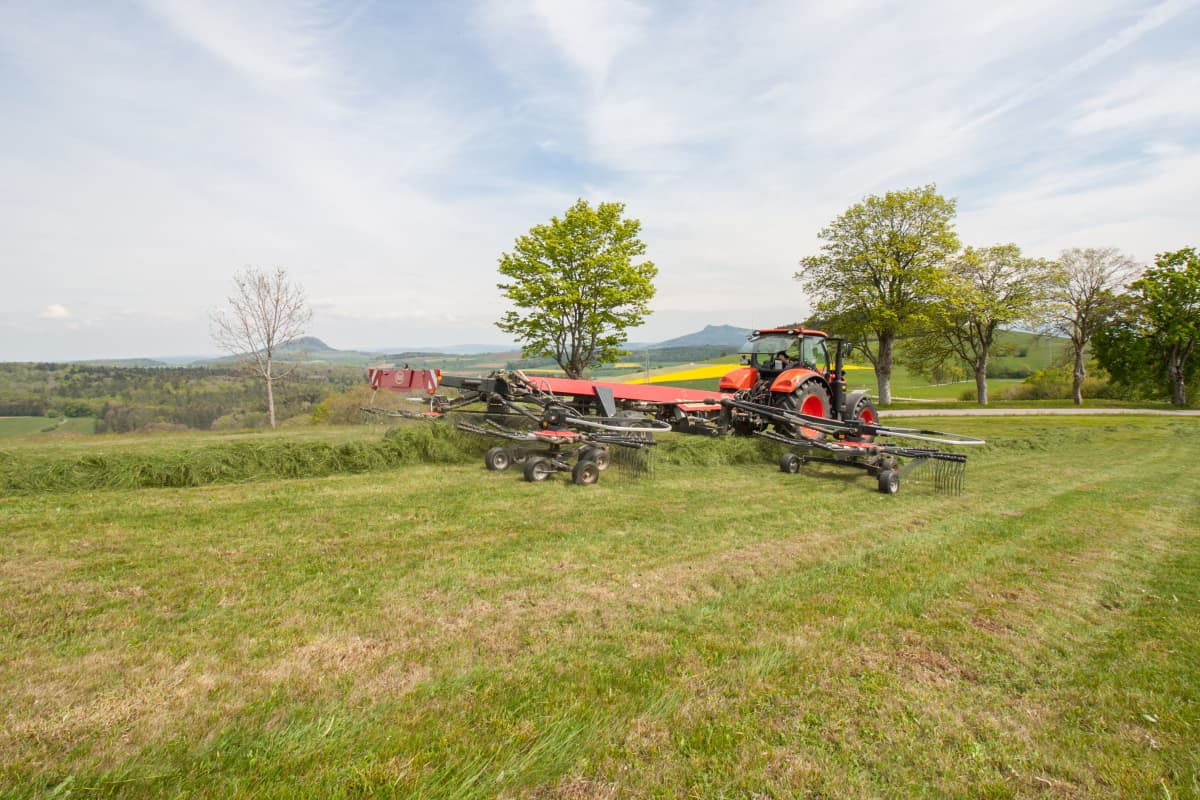 Four Rotor Rakes - VICON ANDEX 1304 PRO, super efficient in use during field operation with ISOBUS option