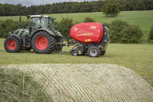 Fixed Chamber round balers - VICON RF 4225, The RotaMax Chamber, Parallelogram DropFloor System, Superior Intake Performance, Focus 3 Control Terminal and PowerBind Twine and Net wrapping Systems